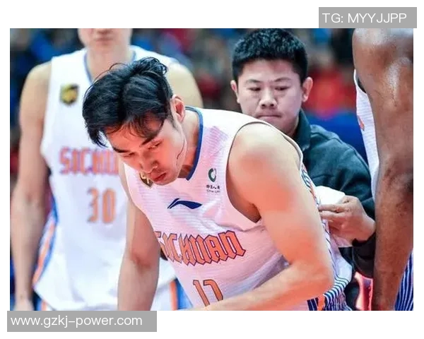 中国香港足球队迎战阿富汗队力争在国际赛场上取得佳绩 中国香港足球队迎战阿富汗队力争在国际赛场上取得佳绩