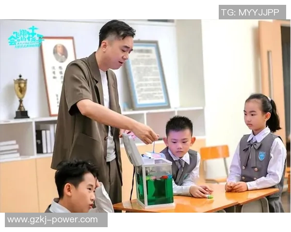 小个子也能飞翔篮球场上的迷你明星与他们的梦想之路